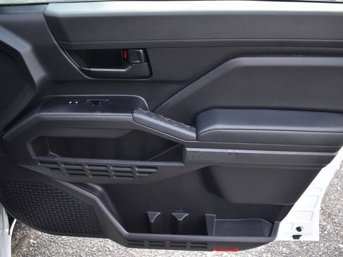 Used 2024 Toyota Tacoma SR image 16