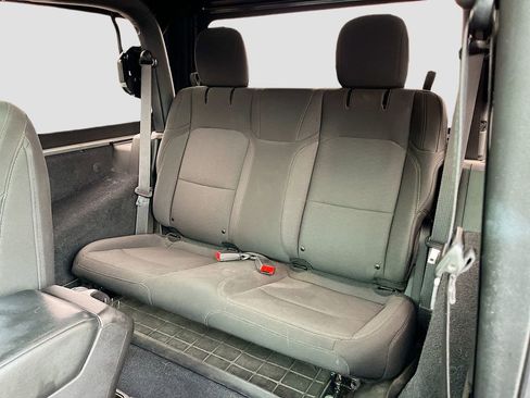 Certified 2018 Jeep Wrangler Sport AWD/4WD image 23