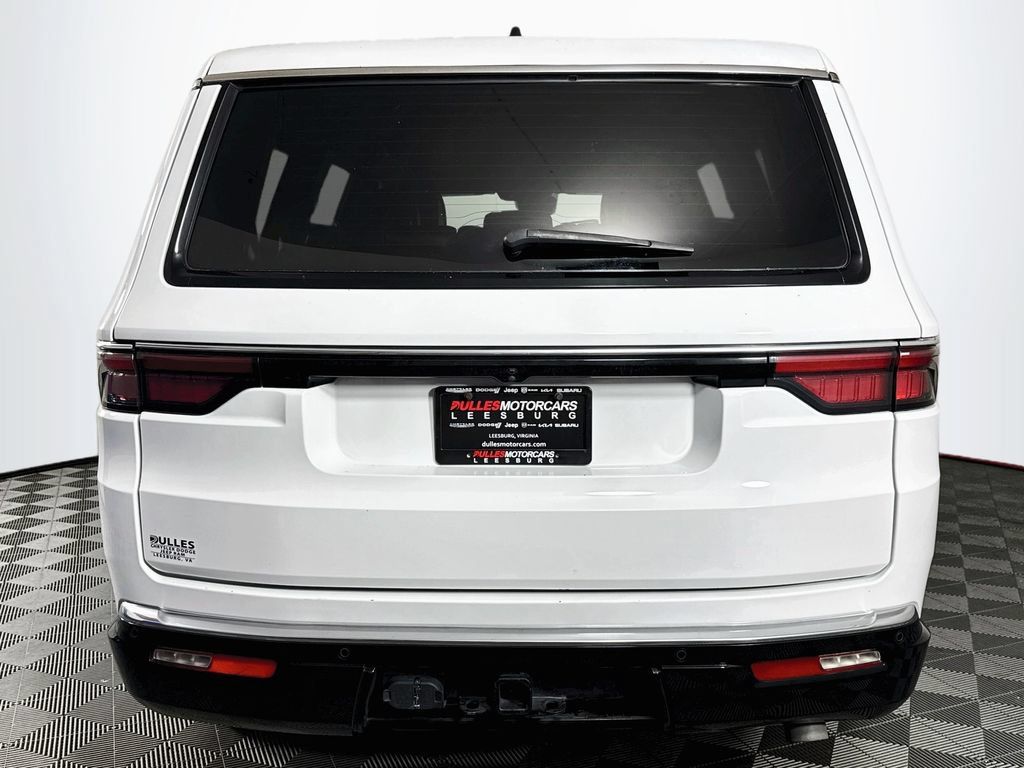 Used 2024 Jeep Wagoneer Series III AWD/4WD image 6