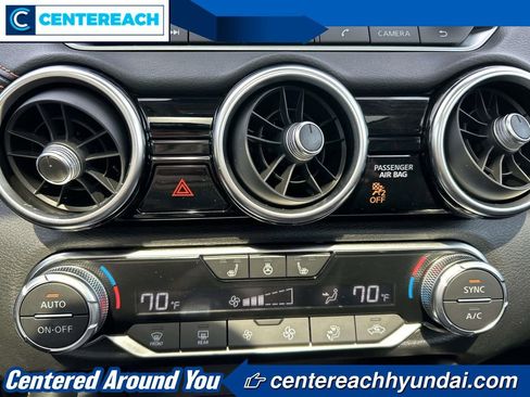 Used 2023 Nissan Sentra SR w/ SR Premium Package FWD image 18