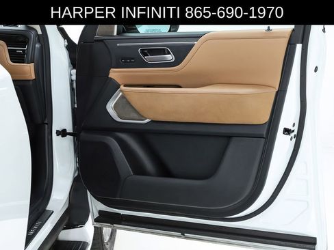 Used 2025 INFINITI QX80 Sensory AWD/4WD image 33