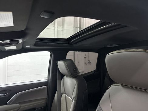 Used 2024 Chevrolet Colorado ZR2 w/ ZR2 Convenience Package III image 33