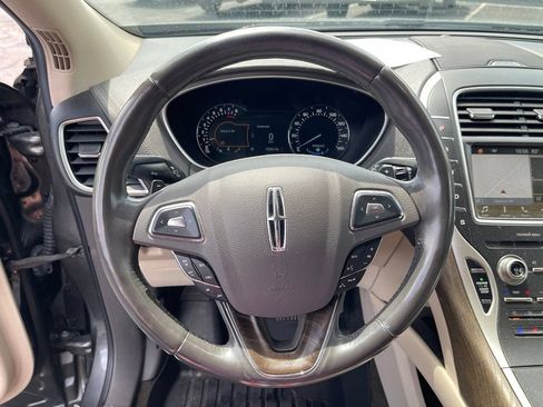 Used 2017 Lincoln MKX Reserve w/ Lincoln MKX Climate Package AWD/4WD image 14