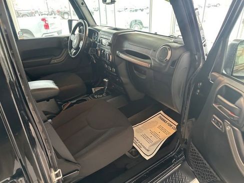 Used 2017 Jeep Wrangler Unlimited Sport w/ Power Convenience Group image 15