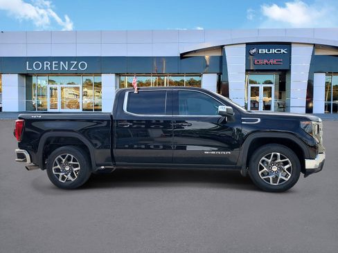Used 2022 GMC Sierra 1500 SLE AWD/4WD image 4