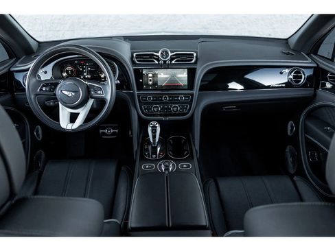 Used 2024 Bentley Bentayga Extended Wheelbase image 4