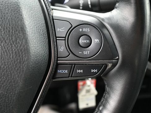 Used 2024 Toyota Camry SE FWD image 16