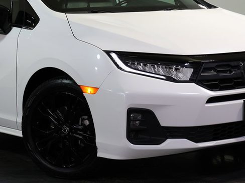 Used 2025 Honda Odyssey Sport-L image 8