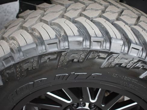 Used 2024 Ford F150 Lariat w/ Mobile Office Package image 37