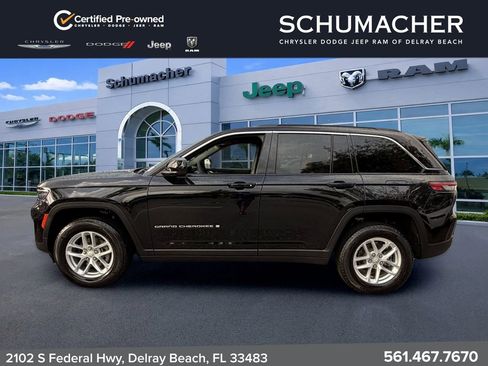 Used 2025 Jeep Grand Cherokee Laredo X w/ Luxury Tech Group I RWD image 4