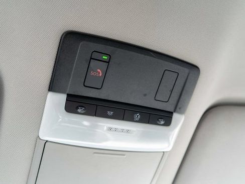 Used 2022 Nissan Pathfinder SV AWD/4WD image 38