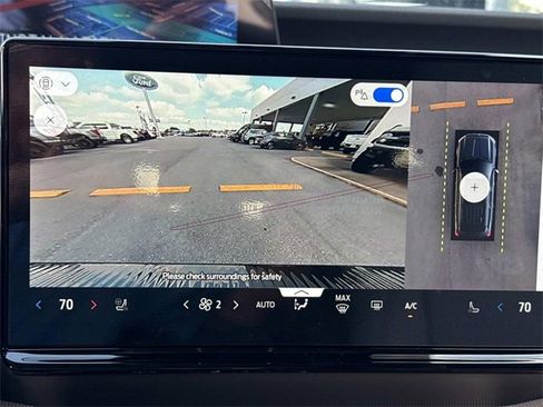 New 2025 Ford Expedition Active image 29