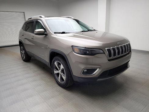 Used 2020 Jeep Cherokee Limited w/ Luxury Group AWD/4WD image 13