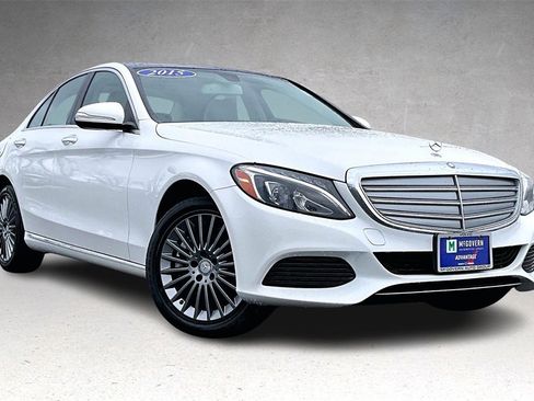 Used 2015 Mercedes-Benz C 300 4MATIC Sedan image 3