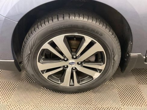 Used 2018 Subaru Outback 2.5i Limited AWD/4WD image 9
