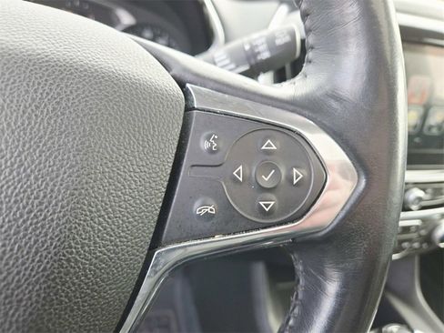 Used 2018 Chevrolet Traverse LT image 24