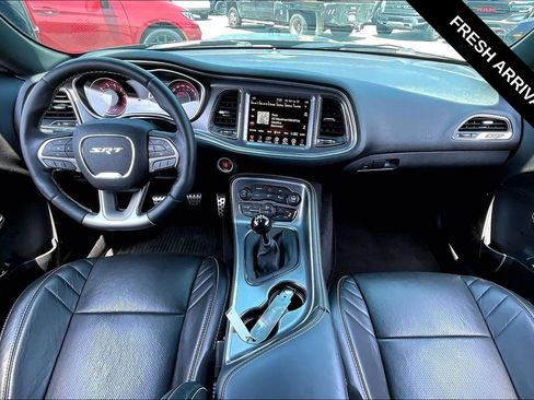 Used 2016 Dodge Challenger SRT Hellcat RWD image 7