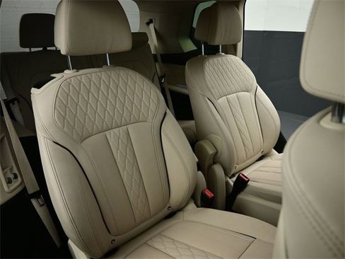 Used 2022 BMW X7 xDrive40i w/ Executive Package image 36