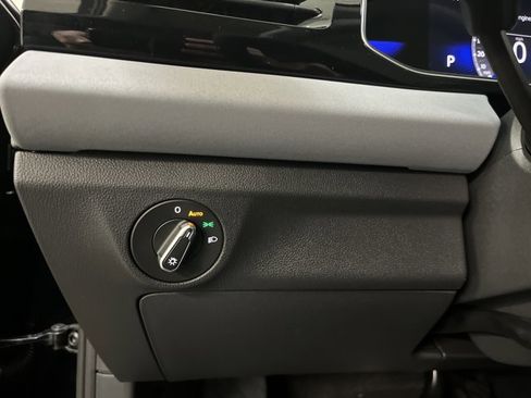 New 2026 Volkswagen Jetta SE FWD image 35