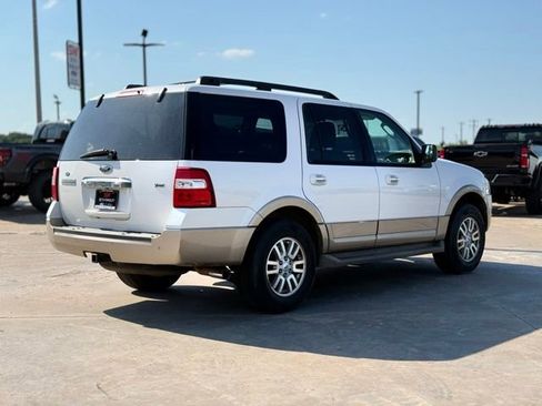 Used 2012 Ford Expedition XLT RWD image 2