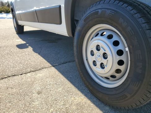 Used 2024 RAM ProMaster 2500 image 28