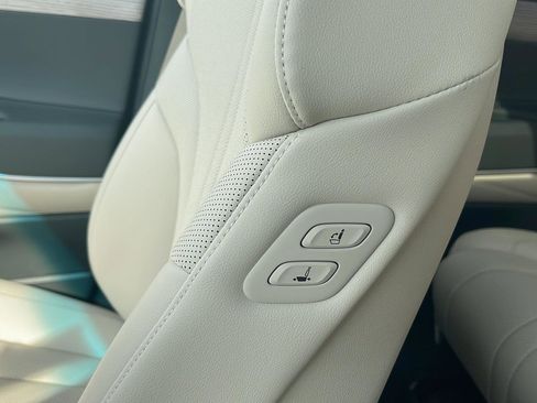 New 2026 Genesis GV80 2.5T Select AWD/4WD image 34
