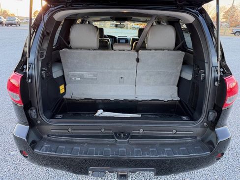 Used 2017 Toyota Sequoia Platinum image 15