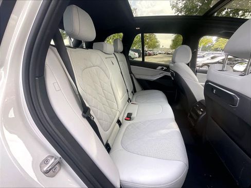 Used 2024 BMW X5 xDrive50e w/ Premium Package image 28