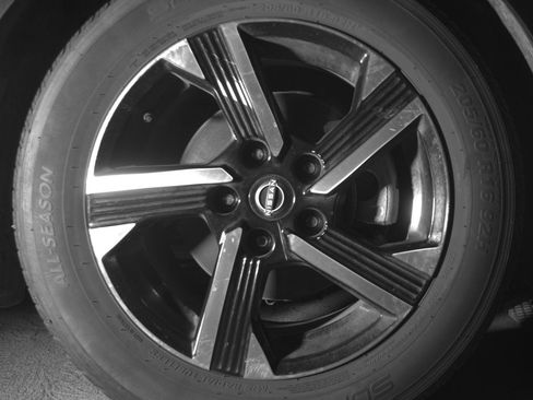 Used 2025 Nissan Sentra SV FWD image 13