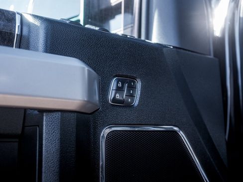 Used 2018 Ford F250 Lariat w/ Lariat Ultimate Package image 15