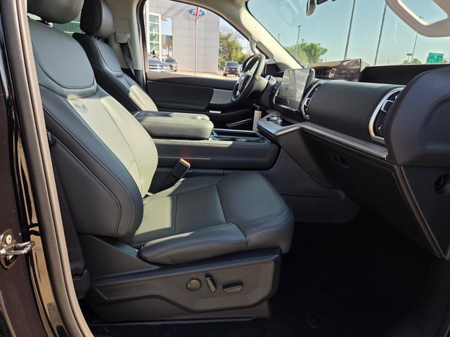 New 2026 Ford Expedition Active AWD/4WD image 39