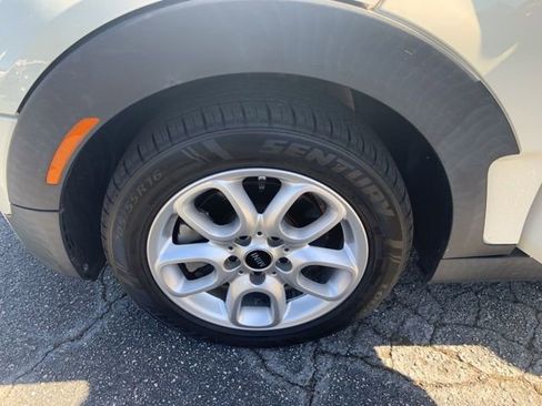 Used 2017 MINI Cooper Clubman ALL4 image 37