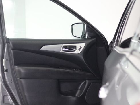 Used 2020 Nissan Pathfinder SL AWD/4WD image 49