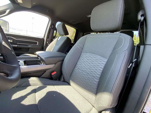 Used 2025 RAM 3500 Big Horn image 11