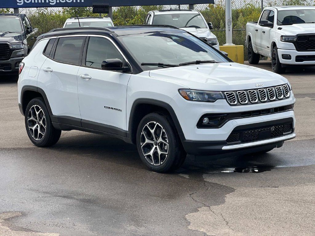 Used 2026 Jeep Compass Limited w/ Sun, Sound & Navigation Group AWD/4WD image 8