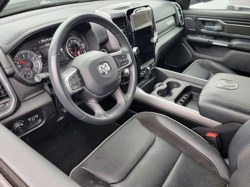Used 2023 RAM 1500 Laramie AWD/4WD image 3