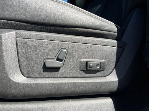 New 2026 RAM 2500 Laramie AWD/4WD image 13
