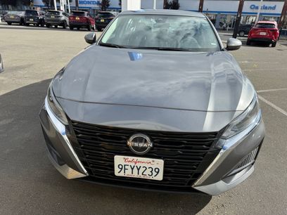 Used 2023 Nissan Altima 2.5 SV