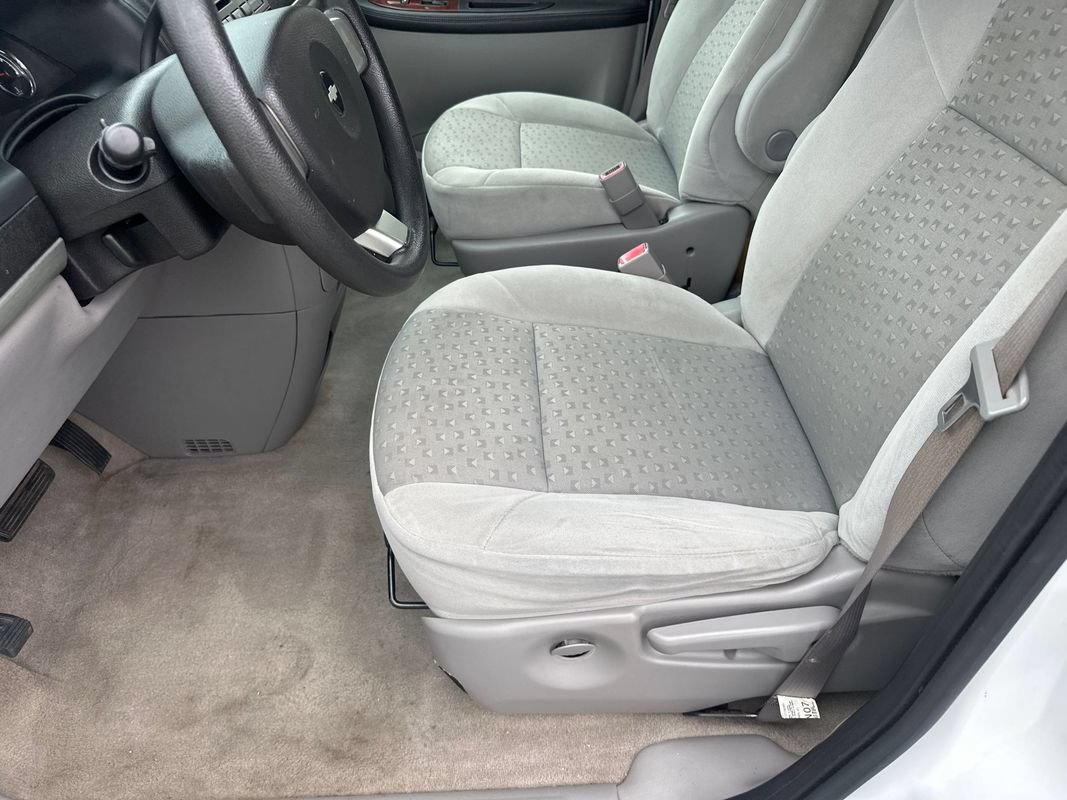 Used 2008 Chevrolet Uplander LS w/ Climate Package FWD image 14