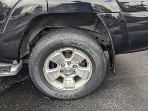 Used 2004 Toyota 4Runner Limited image 10