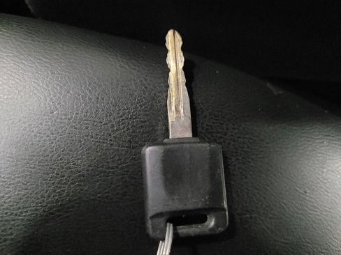 Used 2017 Nissan Sentra S image 32