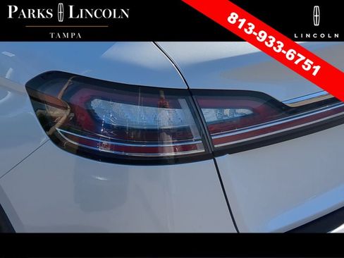 Used 2019 Lincoln Nautilus Reserve w/ Driver Assistance Package FWD image 7