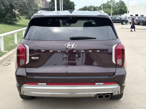 Used 2024 Hyundai Palisade Calligraphy FWD image 5
