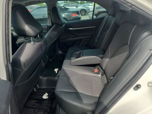 Used 2021 Toyota Camry XSE FWD image 11