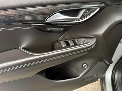 Used 2023 Buick Envision Essence w/ Sport Touring Package FWD image 10