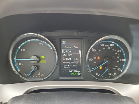 Used 2017 Toyota RAV4 Limited w/ Advanced Technology Package AWD/4WD image 21