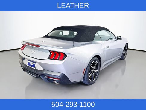 Used 2025 Ford Mustang Premium RWD image 7