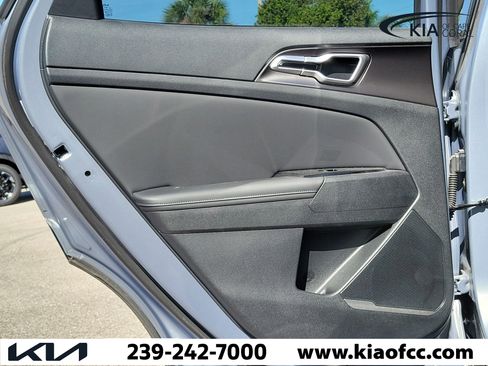 Certified 2023 Kia Sportage EX FWD image 11