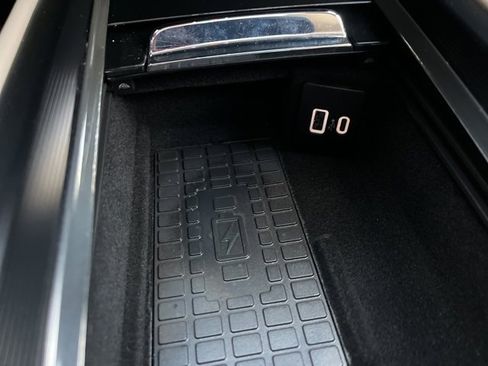 Used 2025 Lincoln Corsair Grand Touring w/ Equipment Group 302A image 34