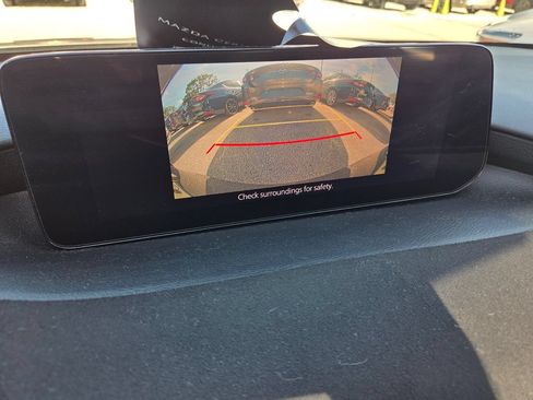 Certified 2025 MAZDA MAZDA3 Carbon AWD/4WD image 33